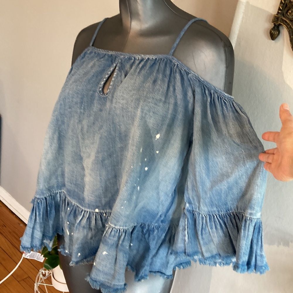 BLANKNYC peasant boho paint splattered bell cuffs cold shoulder fringe h…